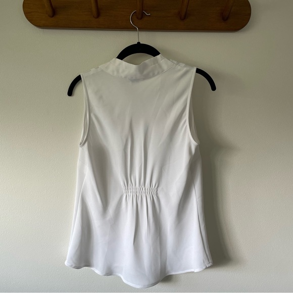 Size PP Nic+Zoe Easy Day To Night V-Neck Sleeveless Top, White - Picture 4 of 4